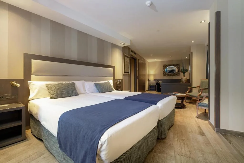 Suite mit Balkon — Hotel Reina Cristina