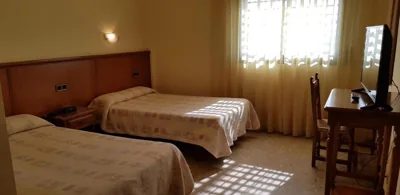 Hotel Reina Isabel — foto 2