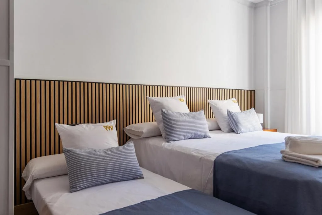 Driepersoonskamer — Hotel Reina Mora