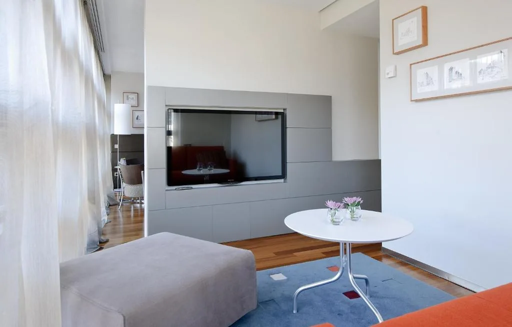 Superior Double Room — Hotel Reina Petronila