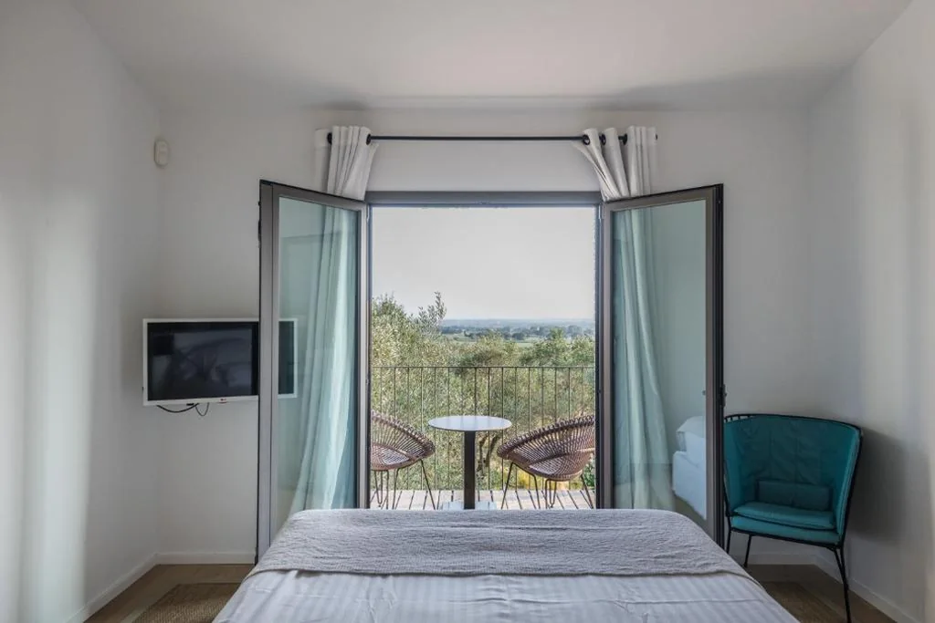 デラックスダブルルーム・バルコニー付 — Hotel Restaurant Mas Lazuli by Fimedhotels
