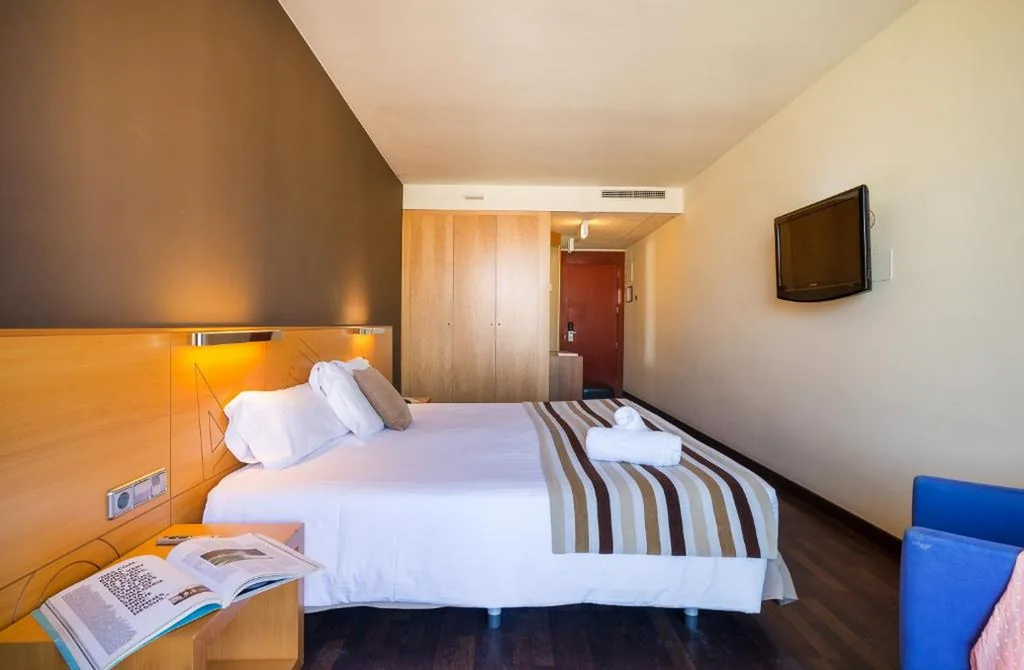 Tweepersoonskamer met zeezicht — Hotel Restaurant Sant Pol