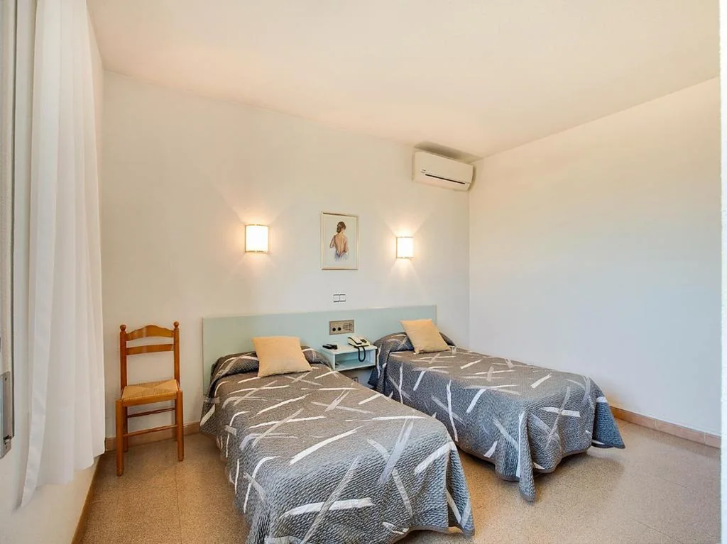 Doppelzimmer mit 2 Einzelbetten — Hotel Restaurante Blanc I Negre 2