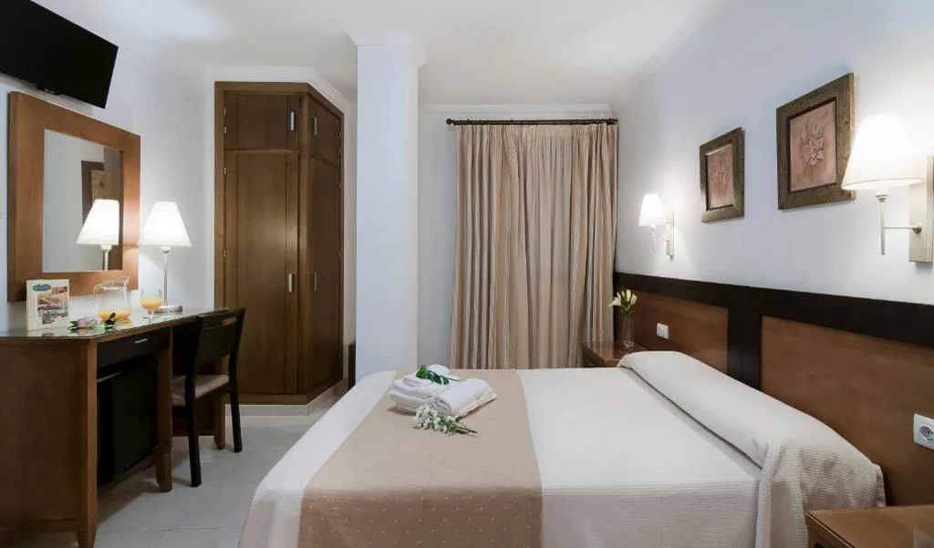 Habitación Doble — Hotel Restaurante Blanco y Verde