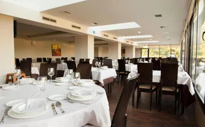 Hotel Restaurante Canzana — Foto 4