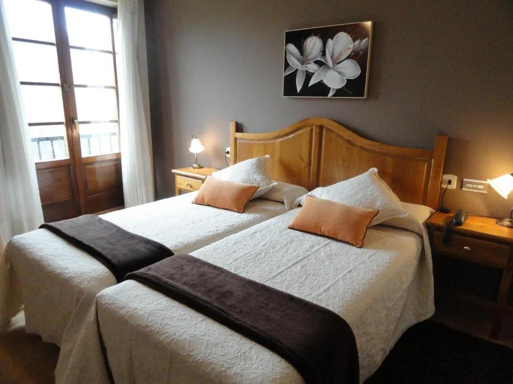 Doppelzimmer – 1 oder 2 Betten — Hotel Restaurante Casa Petronila