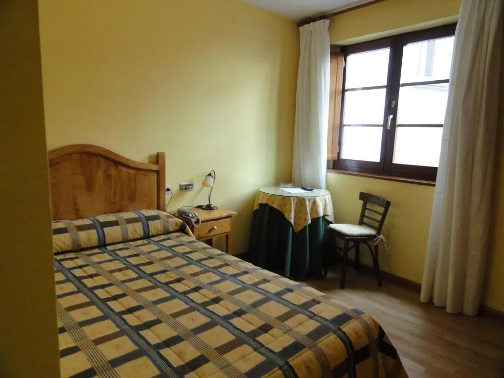 Einzelzimmer ohne Aussicht — Hotel Restaurante Casa Petronila