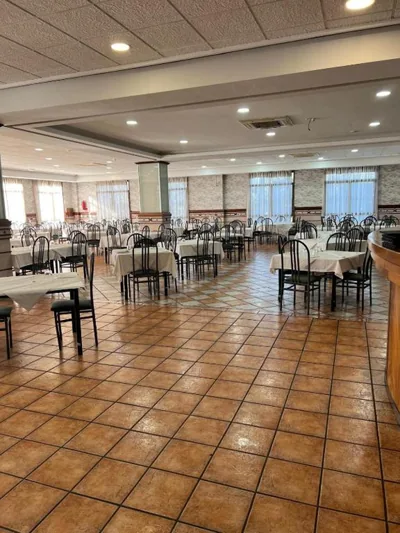 Hotel Restaurante Dama de Baza — Foto 4