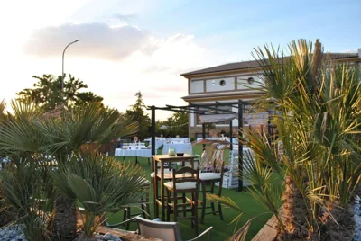Hotel Restaurante Dama de Baza — Foto 11