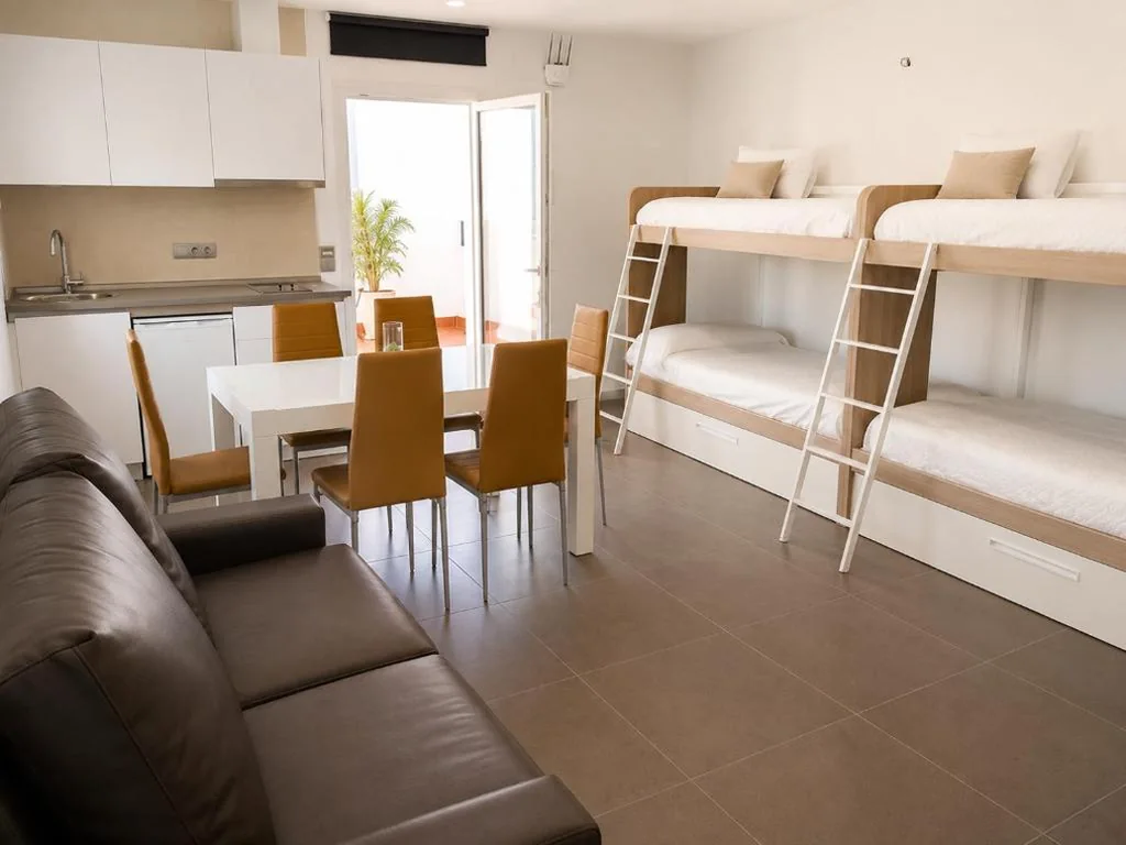 Monolocale (2-6 adulti) — Hotel Restaurante El Corte