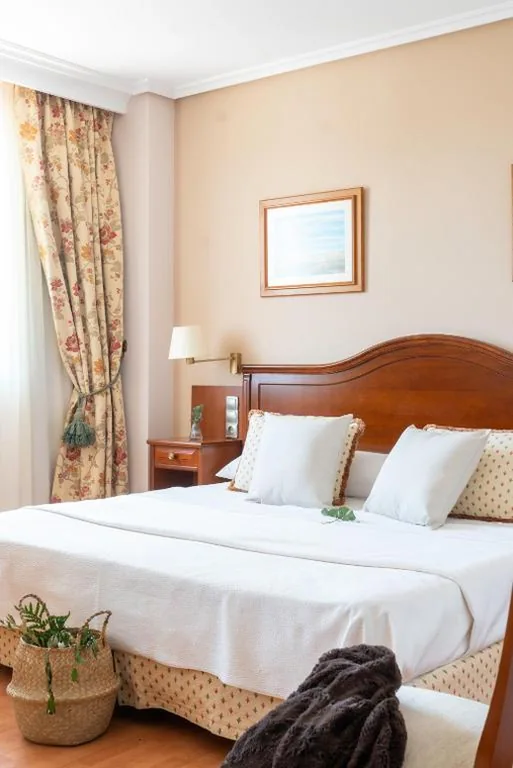 Suite — Hotel Restaurante Emilio