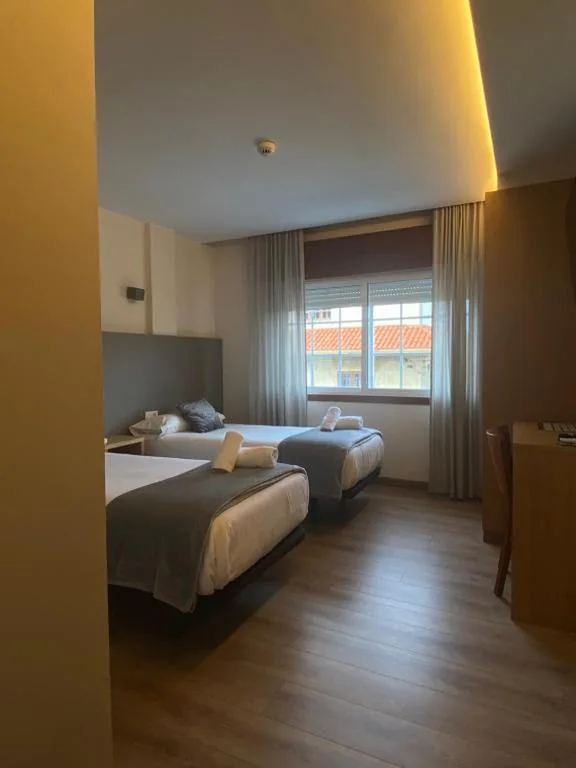 Camera doppia con letti singoli — Hotel Restaurante Isape GBC