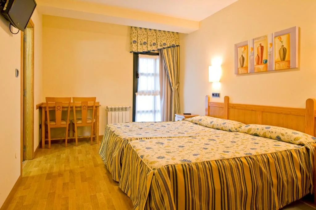 Apartamento com terraço — Hotel Restaurante La Casilla