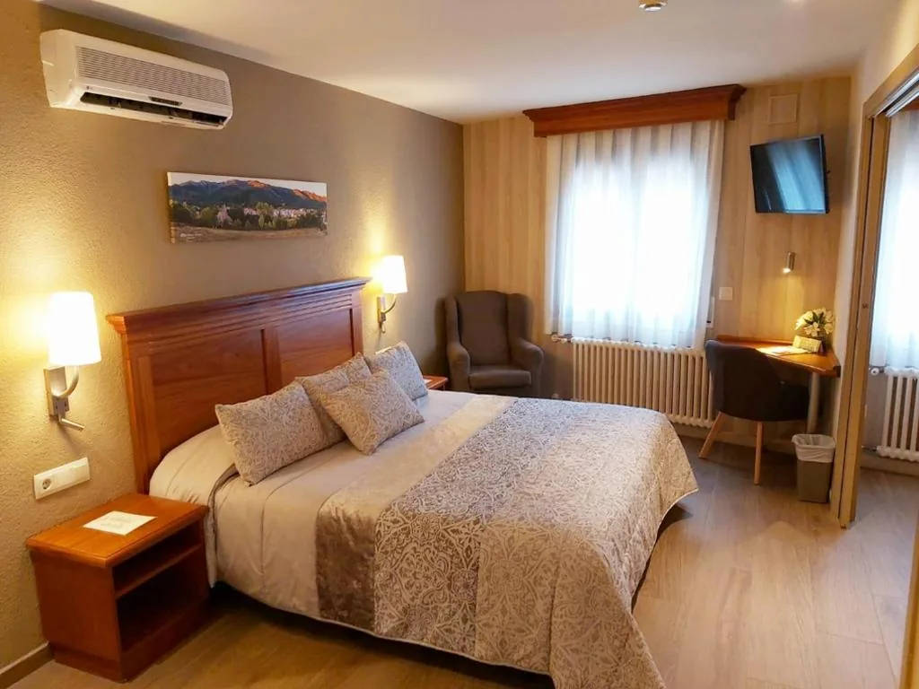 Suite — Hotel-Restaurante La Quadra