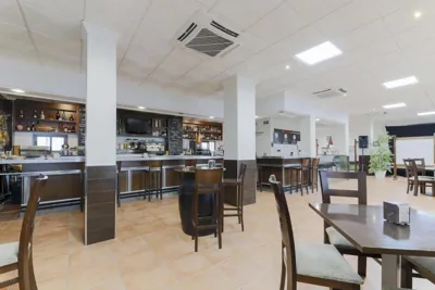 HOTEL RESTAURANTE MOYA — Foto 6