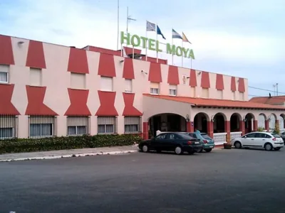 HOTEL RESTAURANTE MOYA — Foto 7