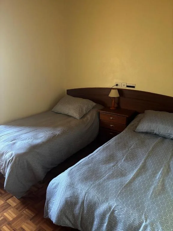 Tweepersoonskamer met 2 bedden — Hotel Restaurante O Esqueiro