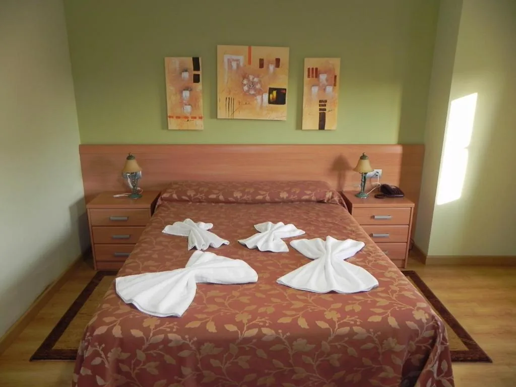 Suite com banheira de hidromassagem — Hotel Restaurante Pizzeria ABC