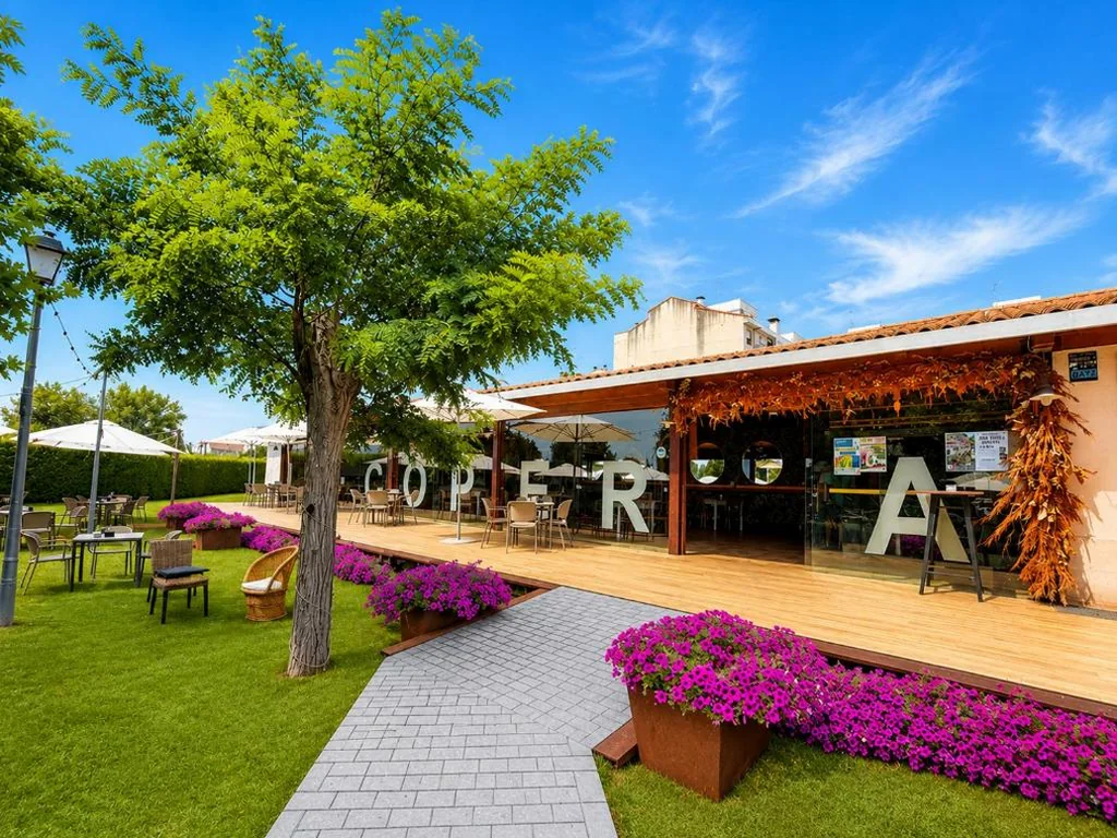 Double Room with Private Bathroom - 1 or 2 Beds — Hotel Restaurante Plati