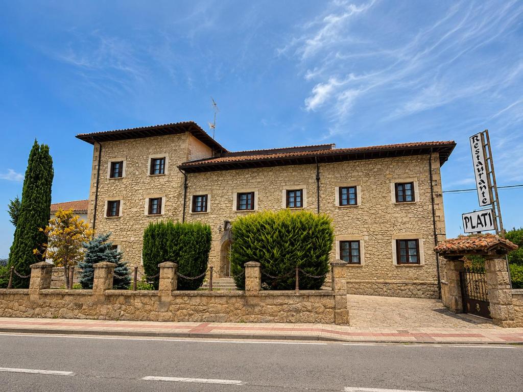 Hotel Restaurante Plati
