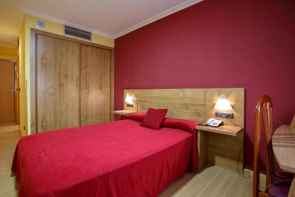 Habitación Doble Estándar — Hotel Restaurante Pontiñas