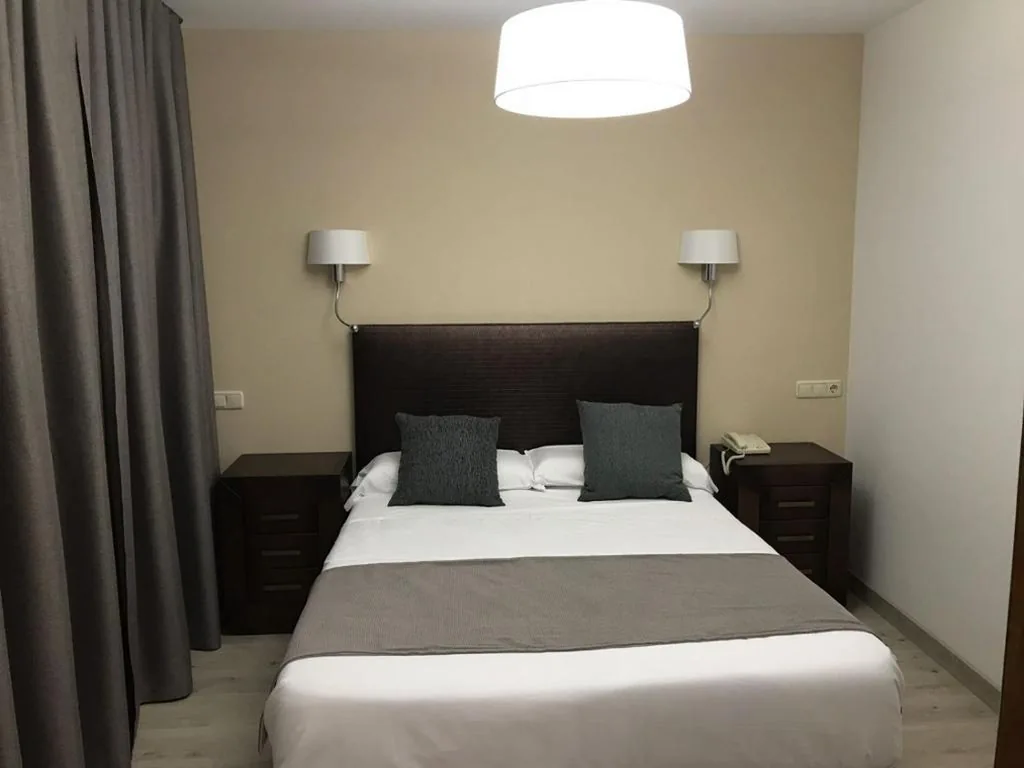 Kamer met tweepersoonsbed — Hotel Restaurante Santa Cruz