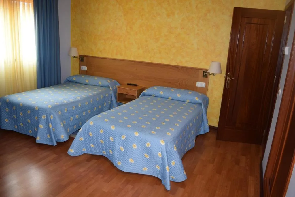 Quarto Duplo - 2 camas — Hotel Restaurante Val
