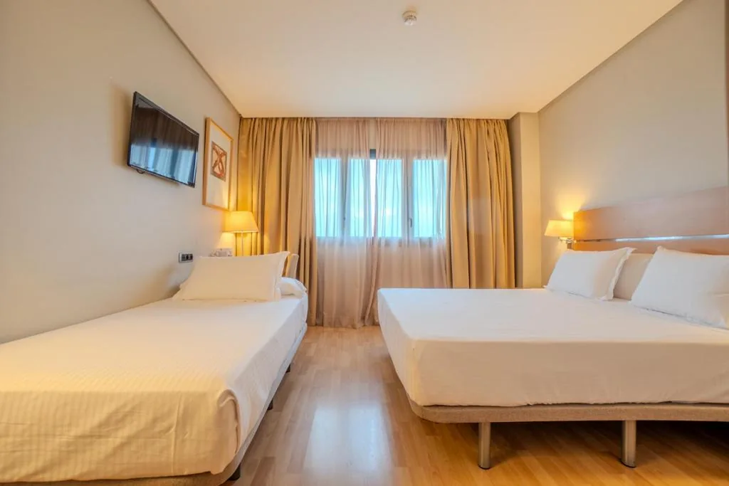 Habitación Doble con cama supletoria - 1 o 2 camas — Hotel Reston Valdemoro