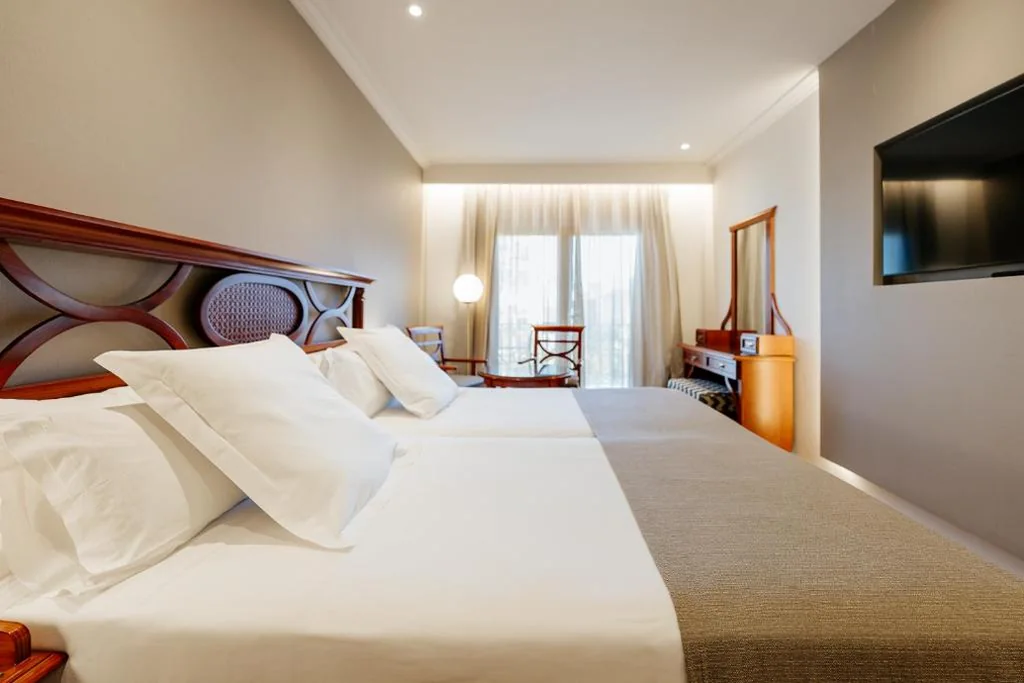 Habitación Doble Superior - 1 o 2 camas — Hotel Reveron Plaza