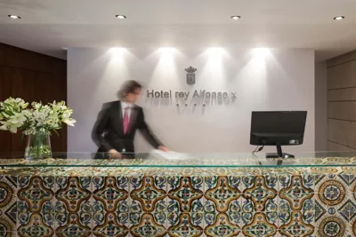 Hotel Rey Alfonso X — Foto 5