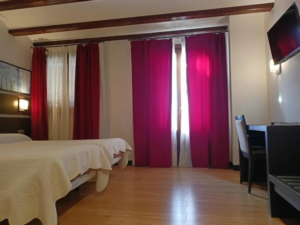 Quarto Duplo - 2 camas — Hotel Rey Sancho
