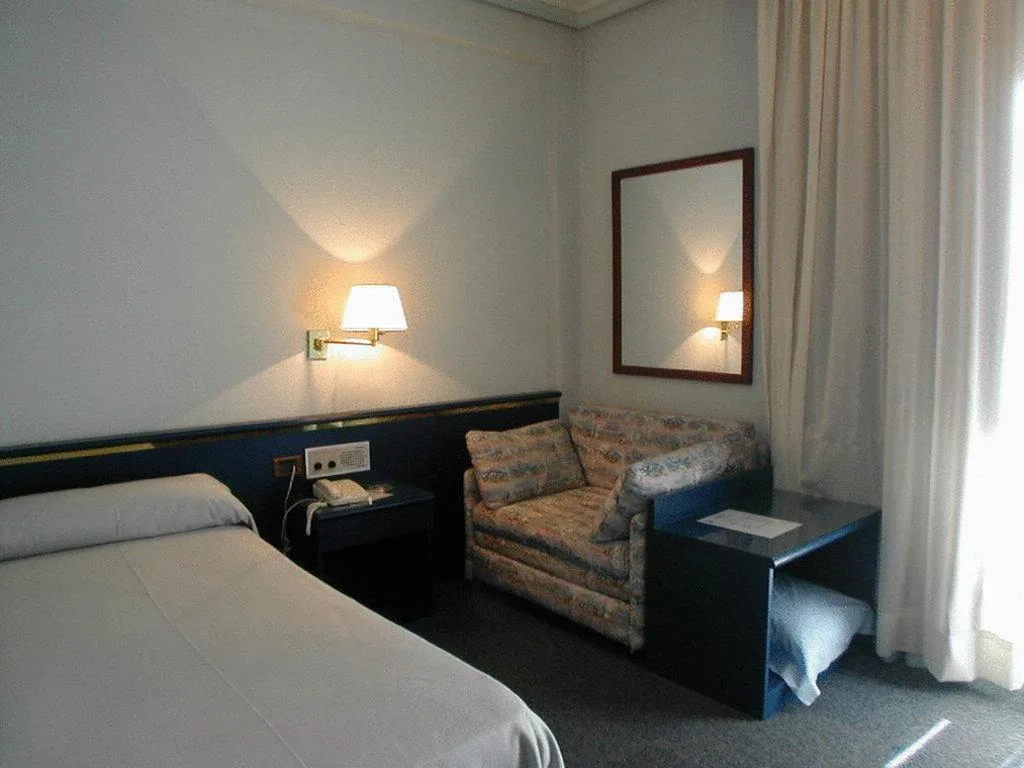 Eenpersoonskamer — Hotel Rey Sancho Ramírez