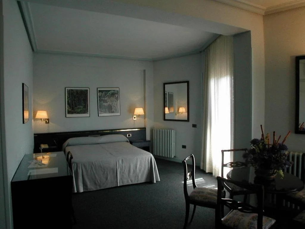 Suite — Hotel Rey Sancho Ramírez