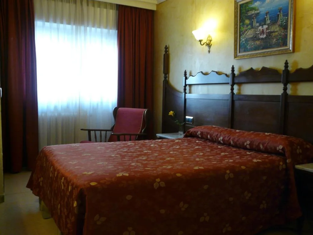 シングルルーム — Hotel Reyes Catolicos
