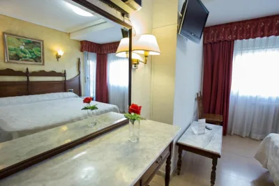 Hotel Reyes Catolicos — 写真 8