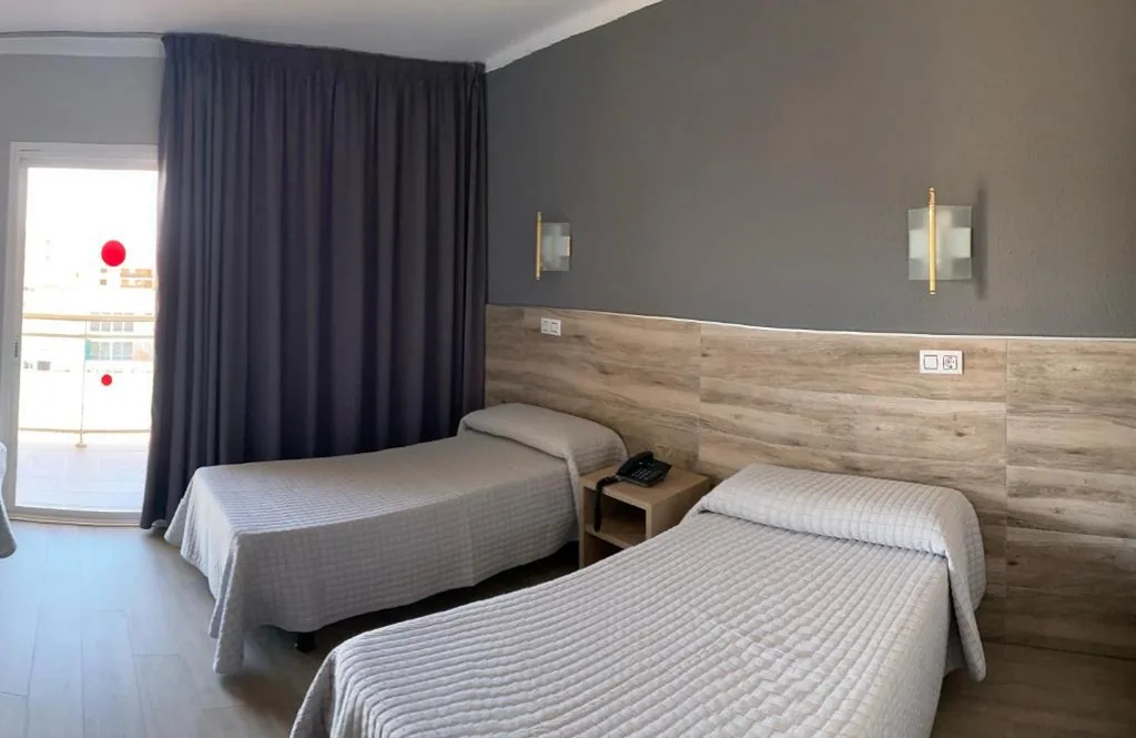 Camera doppia - 1 o 2 letti — Hotel Reymar