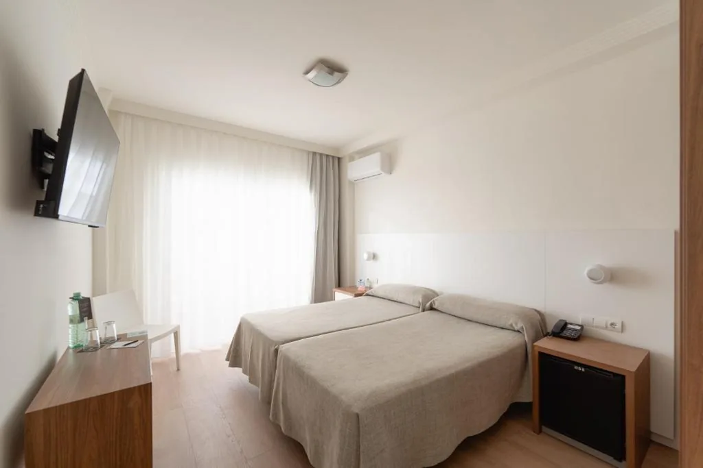 Habitación Doble con terraza - 1 o 2 camas — Hotel RH Riviera - Adults Only