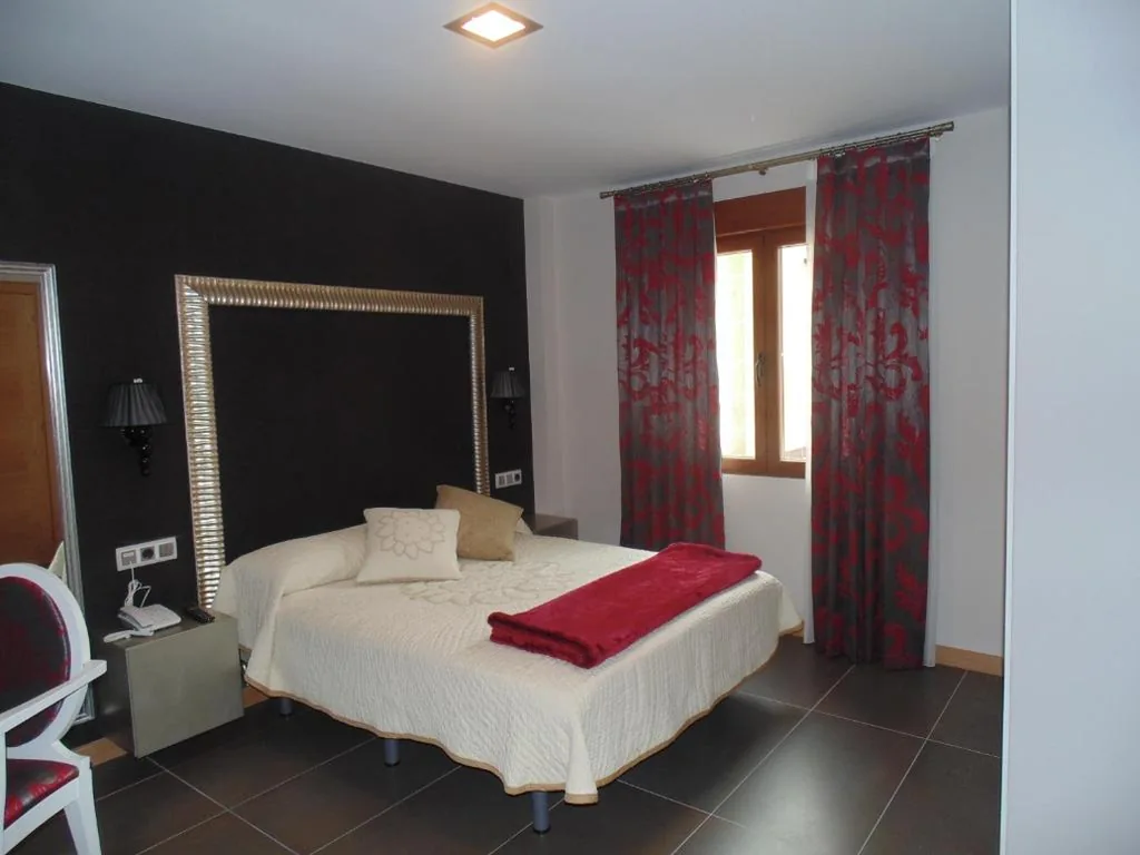 Barrierefreies Doppelzimmer — Hotel Ribera de Langa