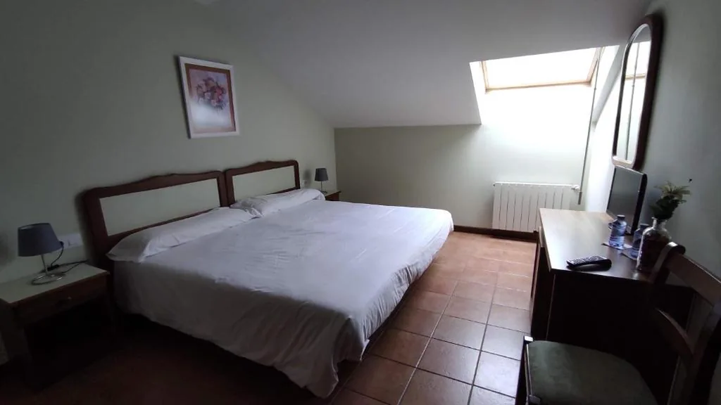 Habitación Estándar - Cama extragrande — Hotel Rincón de Antón
