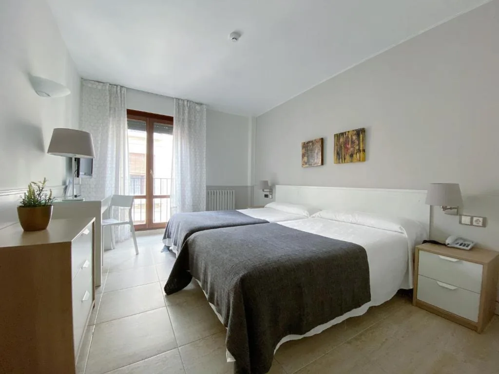 Camera Doppia con parcheggio - 1 o 2 letti — Hotel Rio Arga