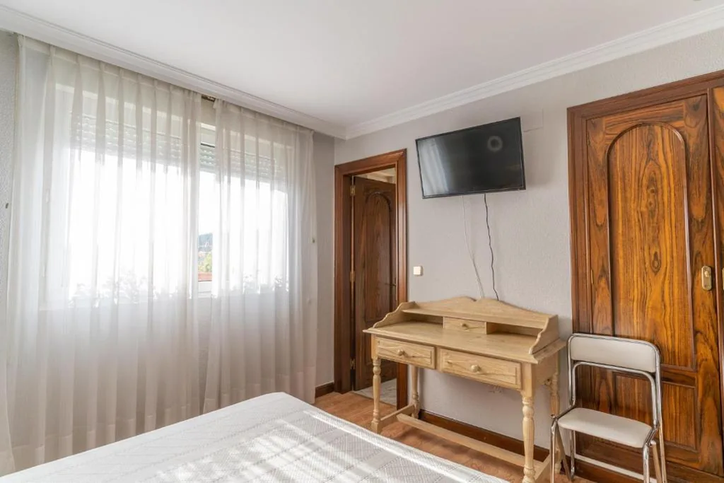 Habitación Triple económica — Hotel Río Cea