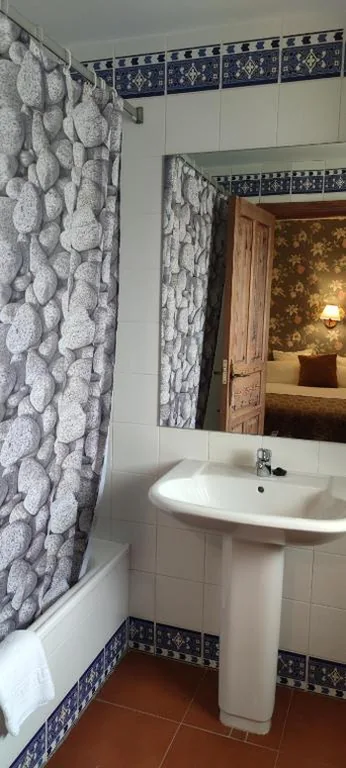 Tweepersoonskamer - 2 bedden — Hotel Río Escabas