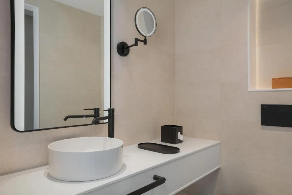 Deluxe-Doppelzimmer mit Meerblick - 2 Betten — Hotel Riomar Ibiza, a Tribute Portfolio Hotel