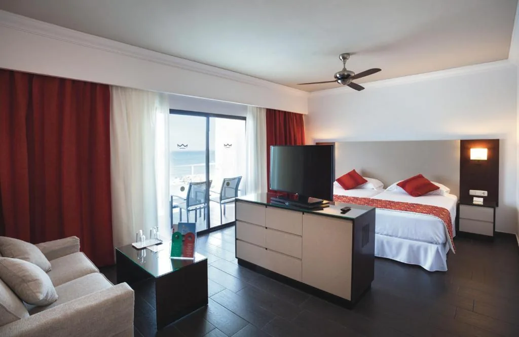 Suite Junior — Hotel Riu Monica - Adults Only