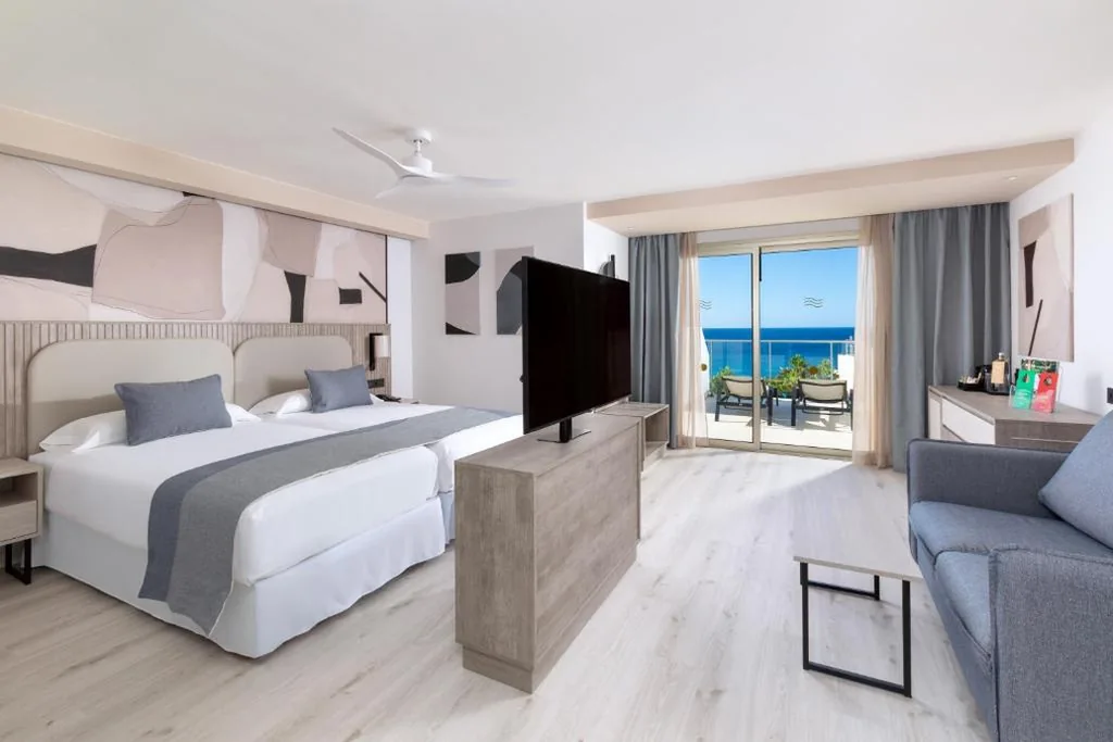 Habitación Doble con vistas al mar — Hotel Riu Palace Calypso - Adults Only