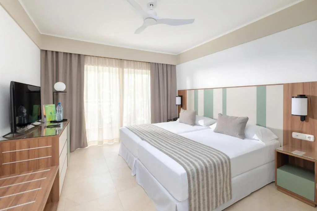 Habitación Doble — Hotel Riu Paraiso Lanzarote - All Inclusive