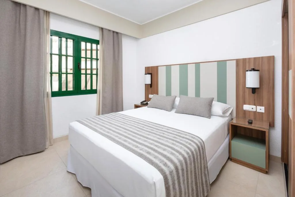 Habitación Familiar de 2 dormitorios — Hotel Riu Paraiso Lanzarote - All Inclusive