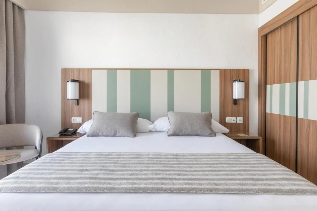 Habitación Individual con vistas al mar — Hotel Riu Paraiso Lanzarote - All Inclusive