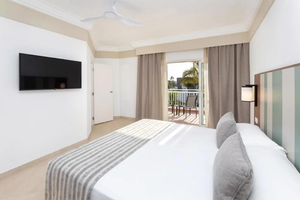 Suite — Hotel Riu Paraiso Lanzarote - All Inclusive