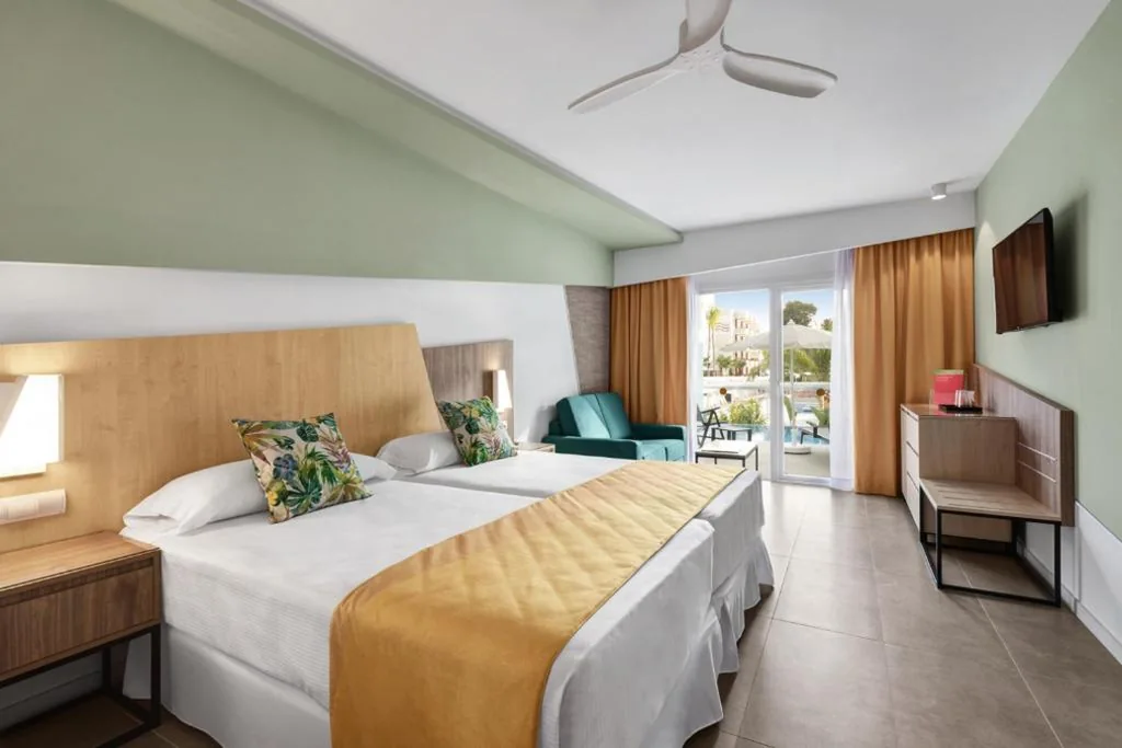 Double Room with Private Pool (Adults Only) — Hotel Riu Playa Park - 0'0 All Inclusive